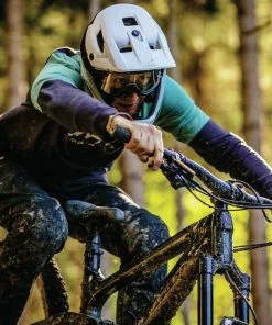 Abus AirDrop MIPS -Günstiges Kleidung Geschäft az Abus AirDrop MIPS 9 velvetblack 228426