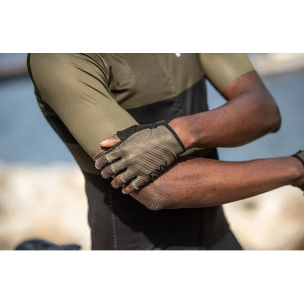 Northwave Active Kurzfinger-Handschuhe Herren Oliv/schwarz 5 Northwave Active Kurzfinger-Handschuhe Herren Oliv/schwarz – Bild 3