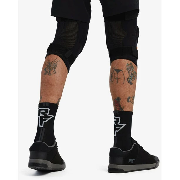 Race Face Ambush Knieschützer Schwarz 4 Race Face Ambush Knieschützer Schwarz – Bild 2